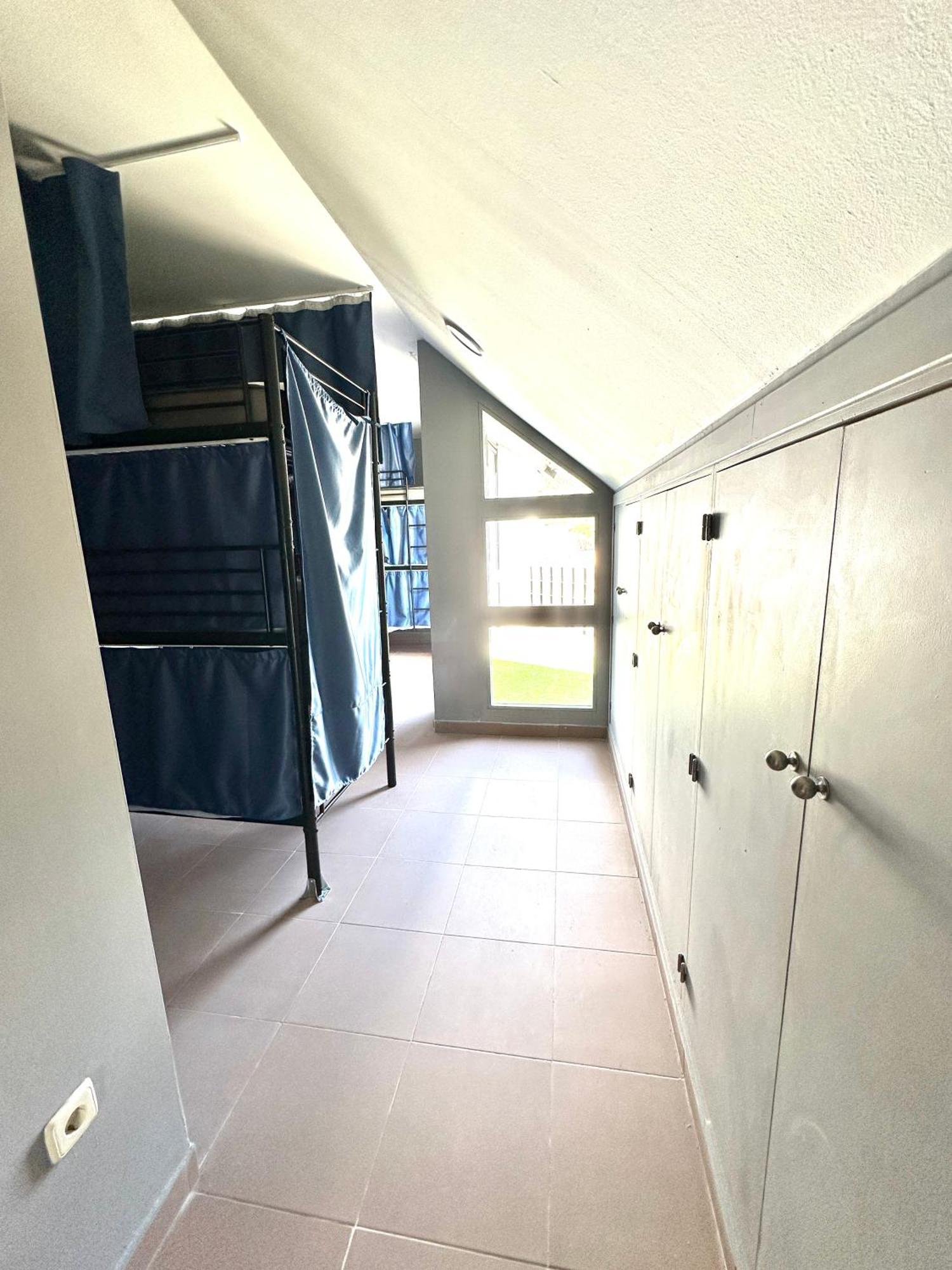 Hostal Myd Pantano Pelayos de la Presa Bagian luar foto